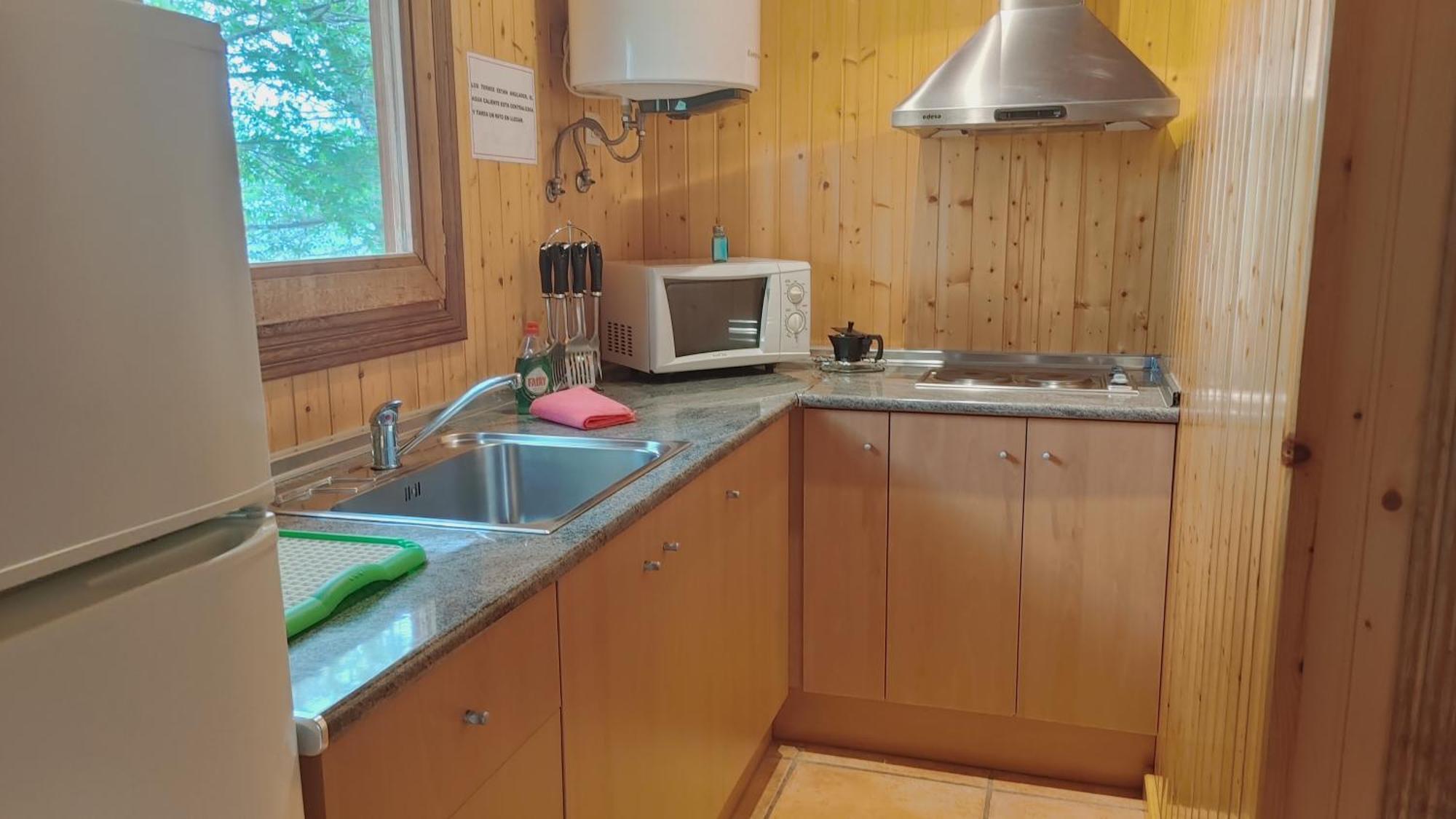 Camping Casa Fausto Cerca De Dinopolis Formiche Alto Kültér fotó